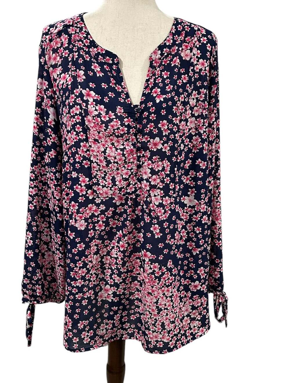 Liz Claiborne Woman Navy and Pink Floral Peasant Blouse Tie Sleeves Plus Size 1X